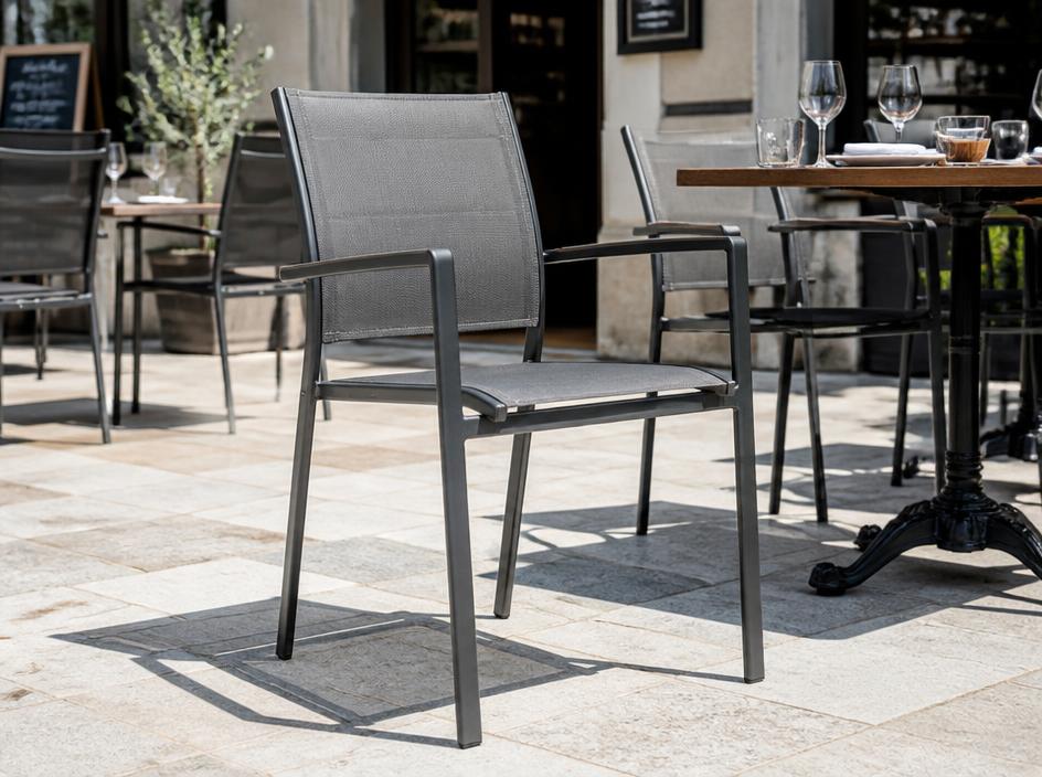 Chaise de terrasse empilable